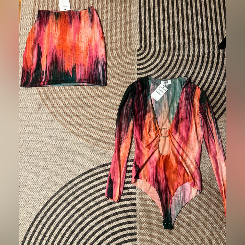 Farai London Leena set in Pink Lagoon. Tags off to wash, but unworn